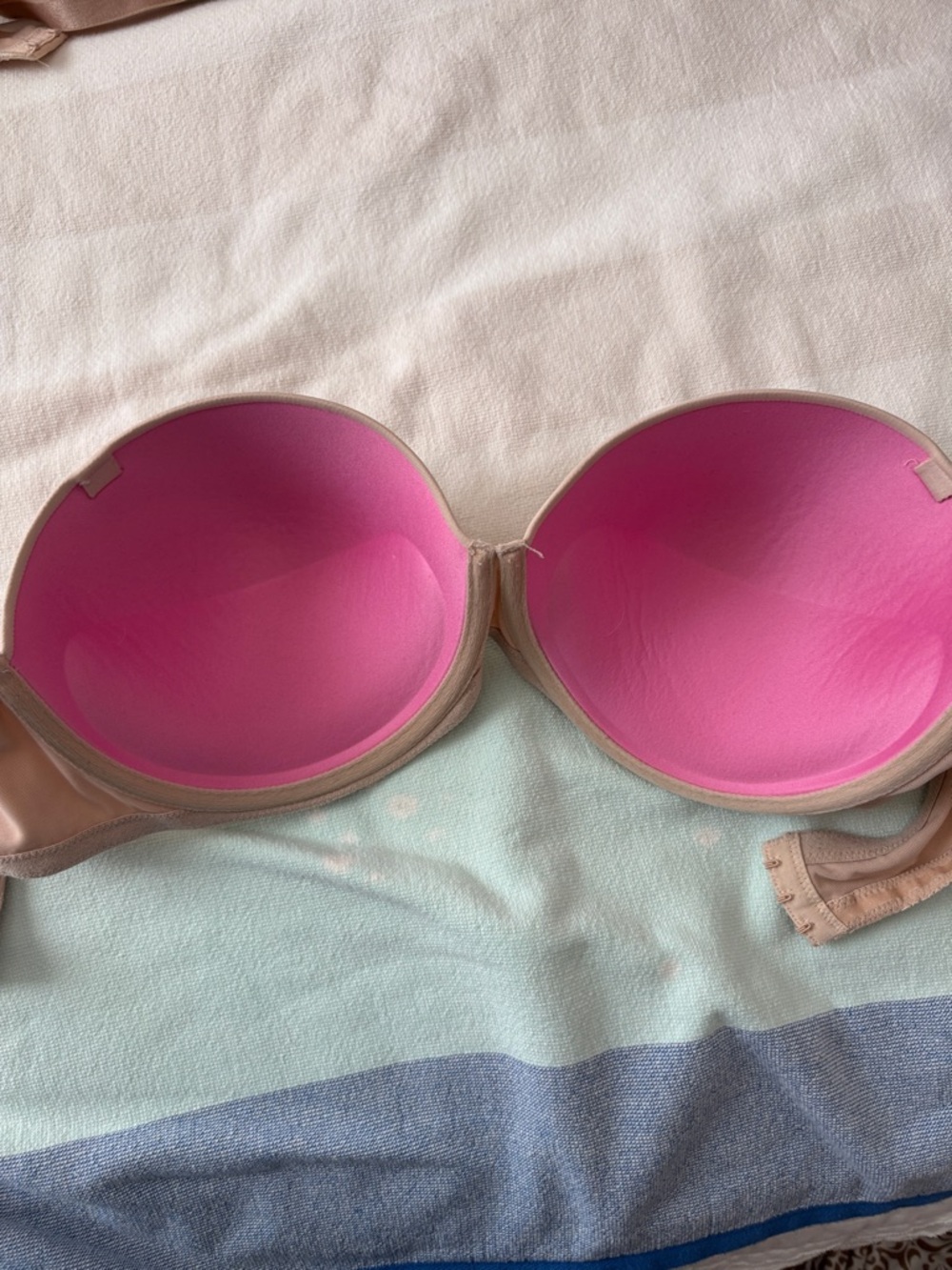 PINK Victoria's Secret Strapless Molded Bra - Light Nude 36DD - Picture 2 of 4